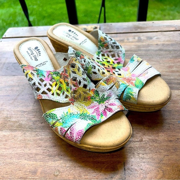 Spring Step Viniko Floral Cutout Wedge Slides Womens Sz 7M - Picture 1 of 11